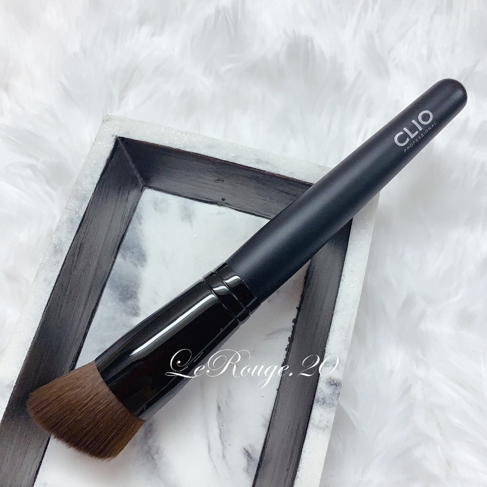 Clio korean makeup foundation brush
